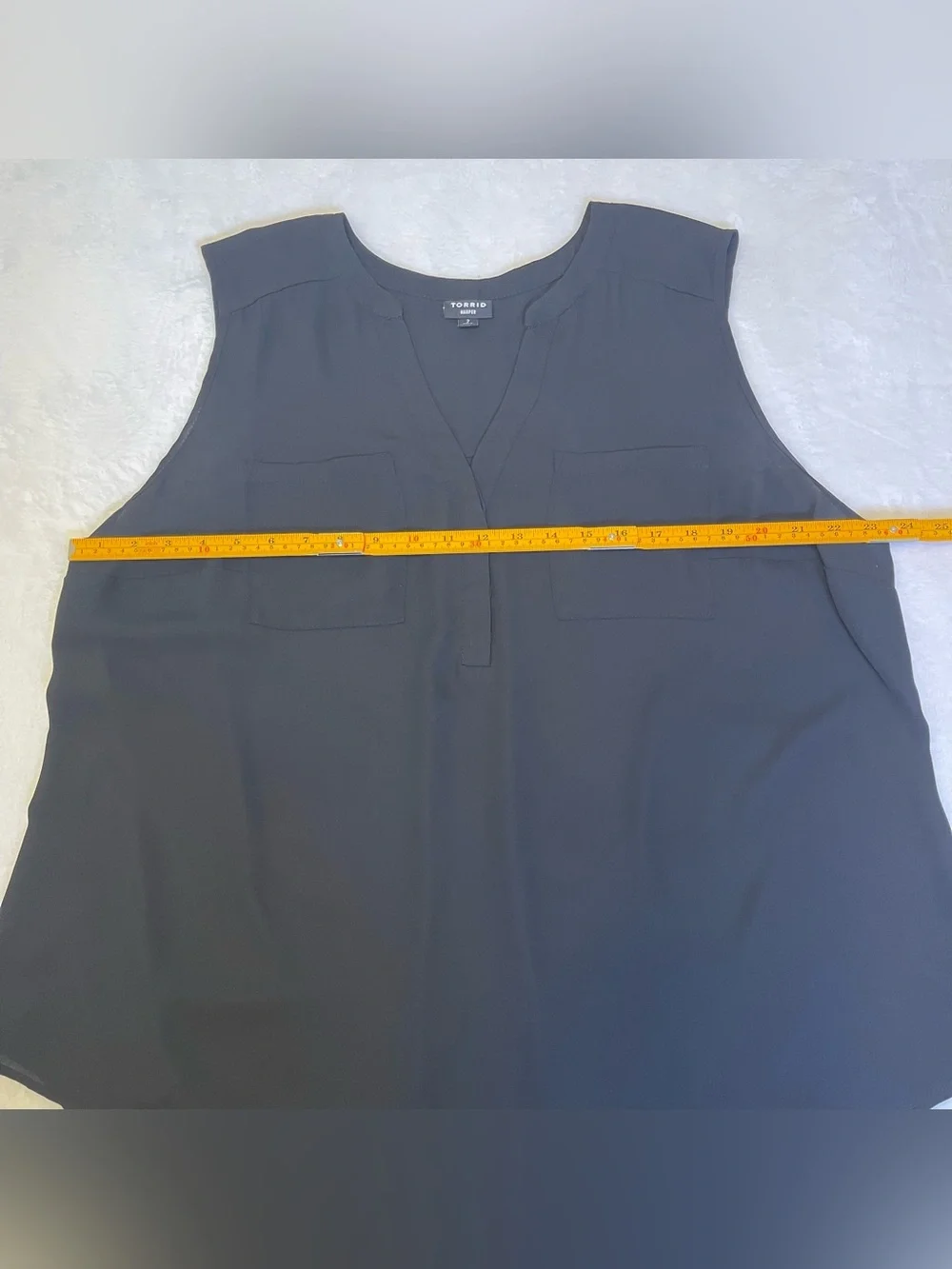 torrid Women’s 18/20 Black Sleeveless V-Neck Tunic Hi-Lo Pockets Flowy Summer